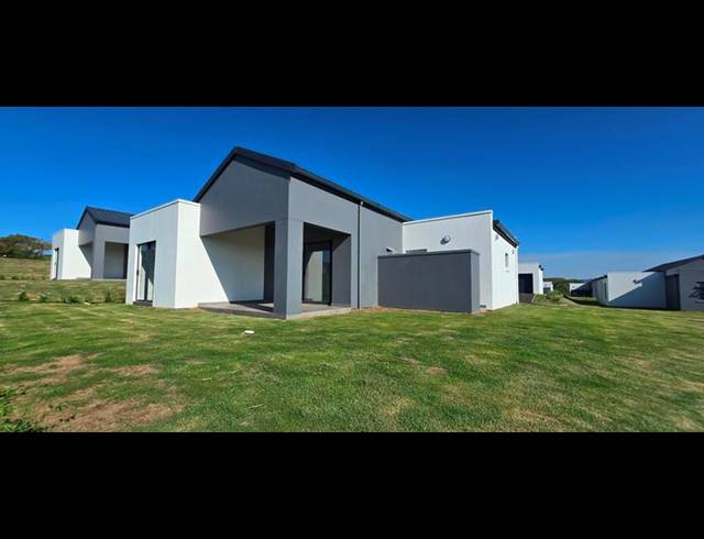 3 BEDROOM TOWNHOUSE FOR SALE IN HAYFIELDS